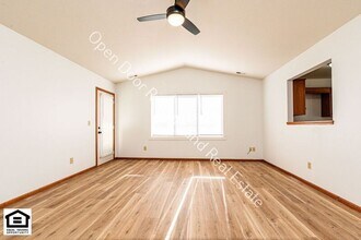 1514 Fieldstone Dr in Fort Wayne, IN - Building Photo - Building Photo