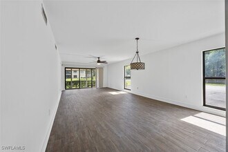 4610 Chantelle Dr in Naples, FL - Building Photo - Building Photo