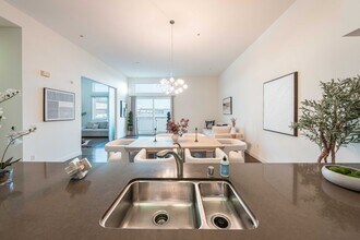 1234 Wilshire Blvd in Los Angeles, CA - Building Photo - Building Photo