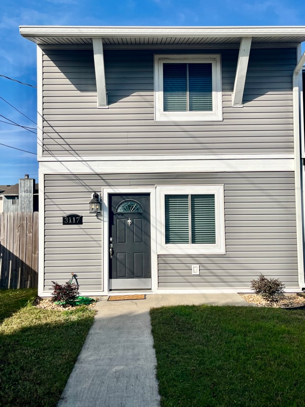 property at 3117 Debra Blvd