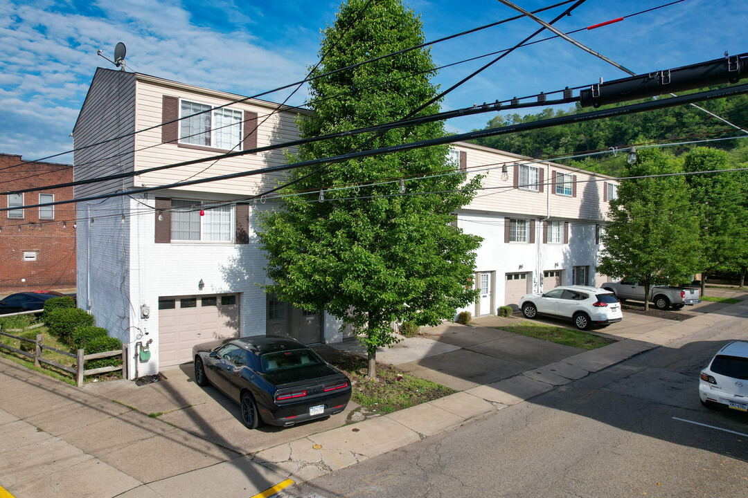 201-213 N Canal St in Sharpsburg, PA - Building Photo