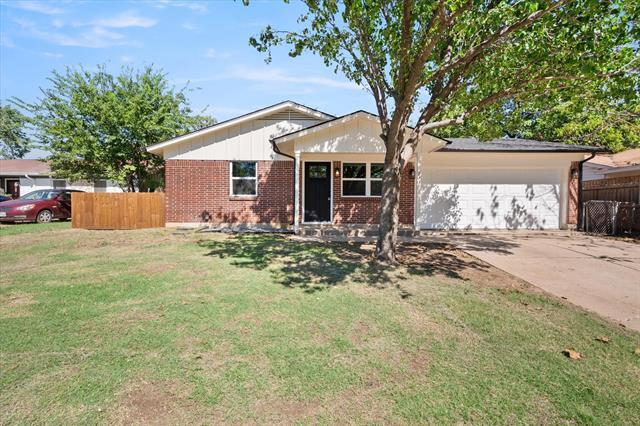 property at 233 SW Murphy Rd