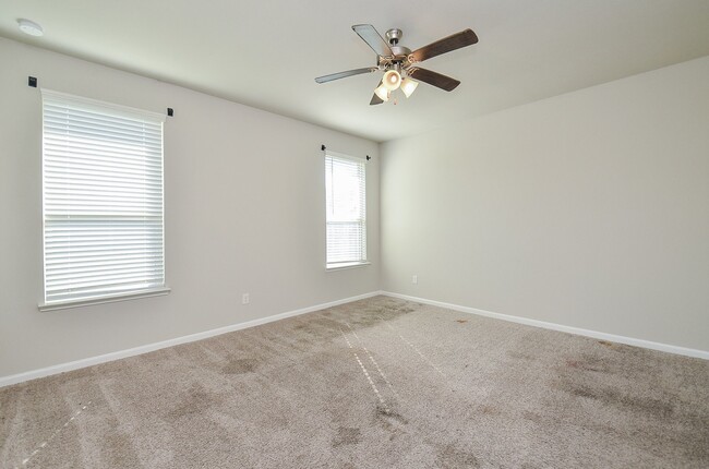 4015 Prairie Landing Ln