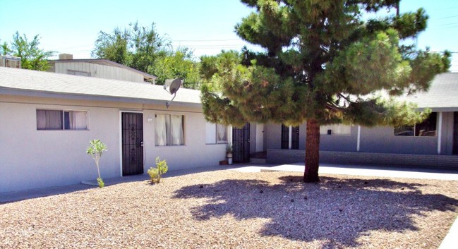 413 15th St in Las Vegas, NV - Building Photo - Building Photo