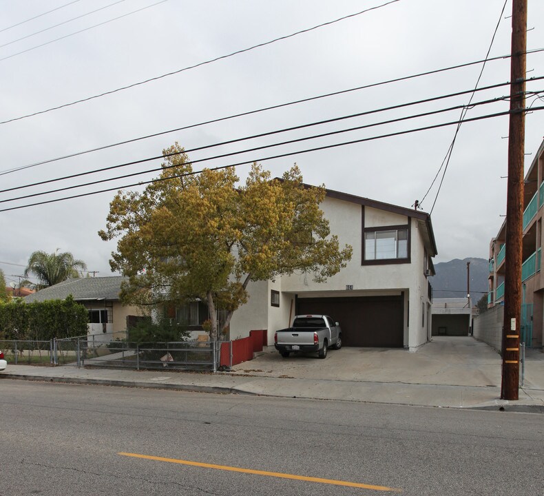 614 S Lake St in Burbank, CA - Foto de edificio
