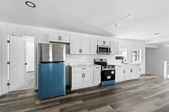 10821 Cedar St in Riverview, FL - Building Photo - Building Photo