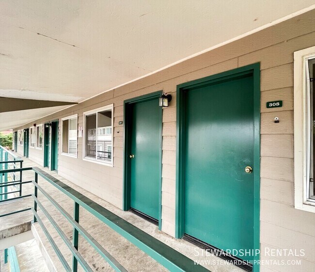 property at 1827 Harris St
