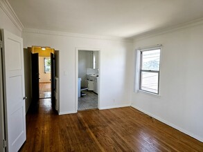 2007 S Longwood Ave in Los Angeles, CA - Building Photo - Building Photo