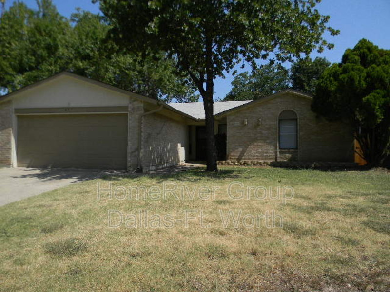 837 Madison Dr in Lewisville, TX - Building Photo