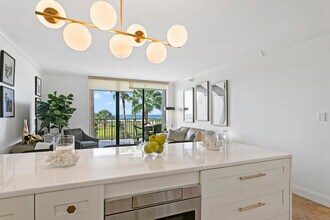 1250 Gulf Blvd in Clearwater, FL - Building Photo - Building Photo