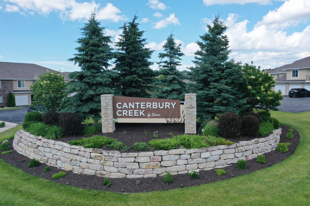 Canterbury Creek Apartments in Green Bay, WI - Building Photo