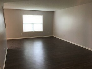 7316 Parklake Pl in Indianapolis, IN - Building Photo - Building Photo