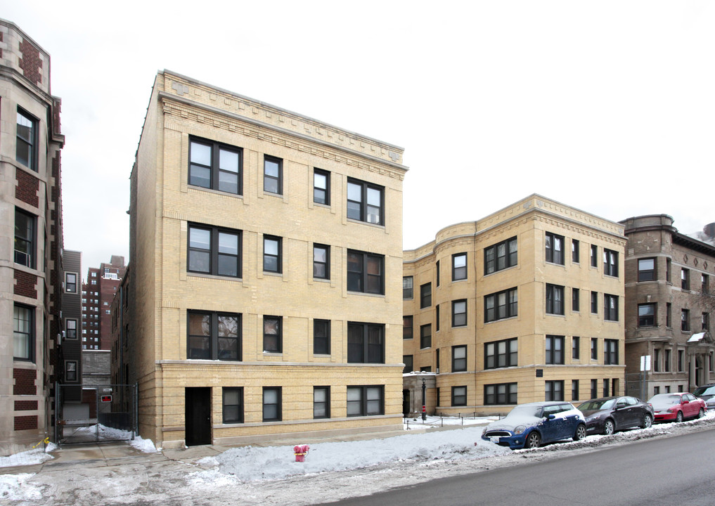 THE COURT in Chicago, IL - Building Photo