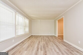 3875 Raiders Ridge Dr in Stonecrest, GA - Foto de edificio - Building Photo