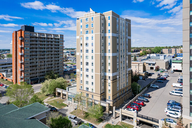 Manchester Tower in Calgary, AB - Building Photo - Building Photo