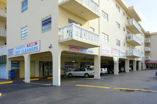 1169 W 35th St in Hialeah, FL - Building Photo - Building Photo