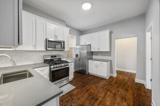 6446 S Eberhart Ave in Chicago, IL - Foto de edificio - Building Photo