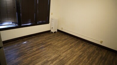 2086 Marshall Ave in St. Paul, MN - Building Photo - Building Photo