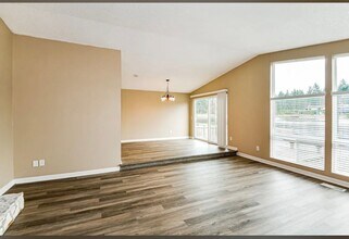 4243 SW 323rd St in Federal Way, WA - Building Photo - Building Photo