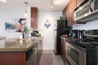183 Keefer Pl in Vancouver, BC - Building Photo - Building Photo