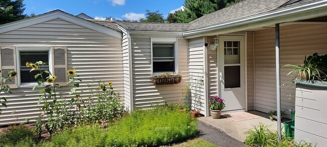 86 Forest St, Unit 1 Bedroom Apt