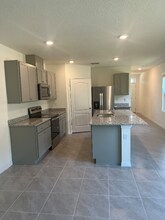2642 Angel Falls Dr in Davenport, FL - Building Photo - Building Photo