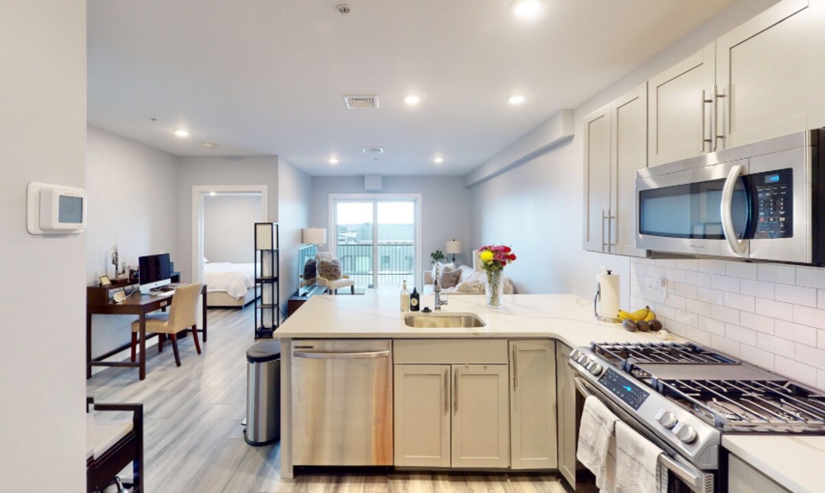 44 B St in Boston, MA - Building Photo