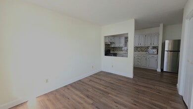 8 Wall St in Foxboro, MA - Building Photo - Building Photo