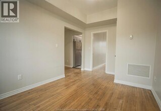 416 Lincoln Rd in Windsor, ON - Foto de edificio - Building Photo
