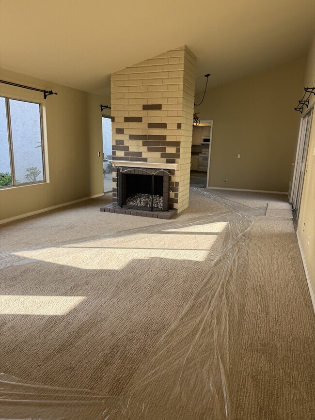 2162 Sweetbriar Rd in Tustin, CA - Building Photo - Building Photo