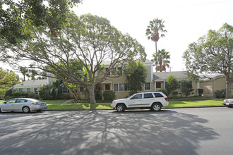 1220-1230 Washington Ave in Santa Monica, CA - Building Photo - Building Photo