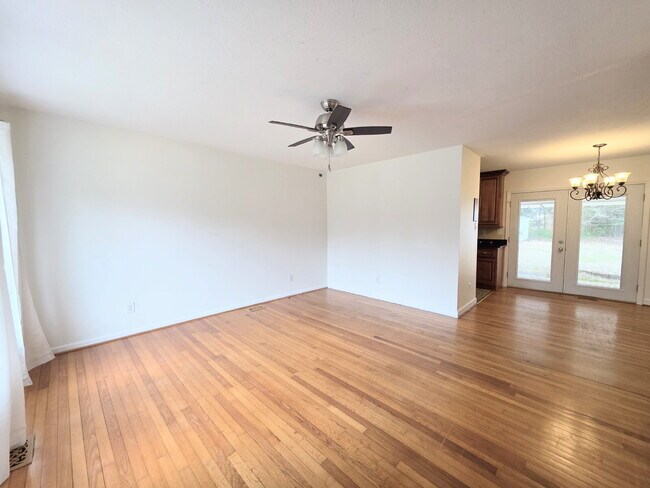 854 Stoneykirk Dr in Fayetteville, NC - Building Photo - Building Photo