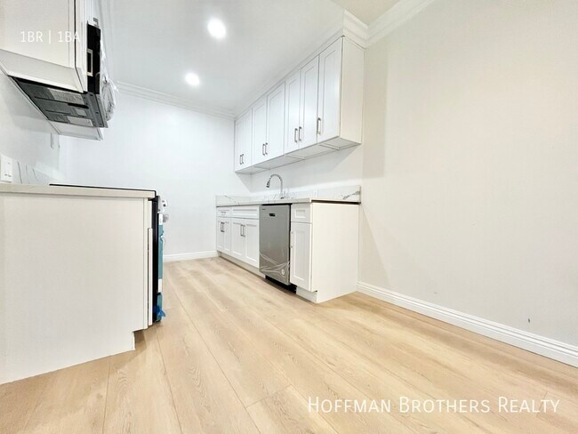 6153 Fountain Ave in Los Angeles, CA - Building Photo - Building Photo