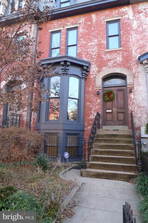 property at 1312 R St NW