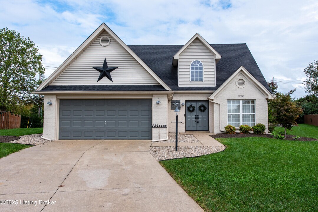 9514 Mozart Ct in Prospect, KY - Building Photo