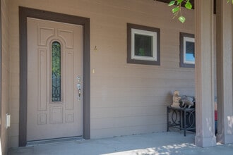 1035 Rd Runner St, Unit 4 in Helena, MT - Foto de edificio - Building Photo