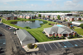 Summer Place Apartments in Granger, IN - Foto de edificio - Building Photo