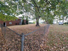 21 Pilipinas Dr in Waynesville, NC - Building Photo - Building Photo