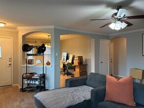 1034 W South St in Leander, TX - Building Photo - Building Photo