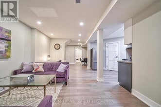 351 Windermere Ave in Toronto, ON - Building Photo - Building Photo