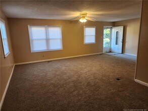 5455 Dodge Ct in Fayetteville, NC - Building Photo - Building Photo