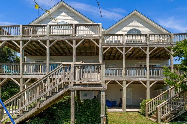 5207 Emerald Dr in Emerald Isle, NC - Building Photo - Building Photo