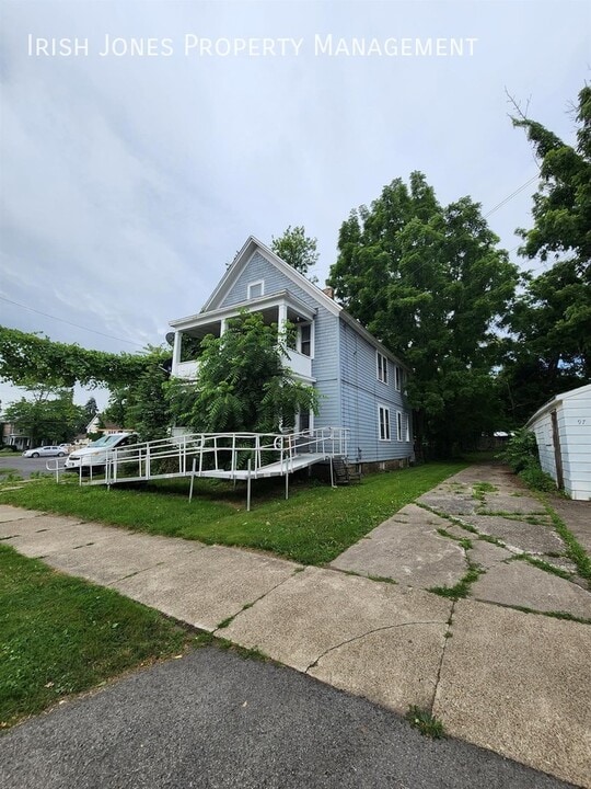 95 N Transit St in Lockport, NY - Building Photo