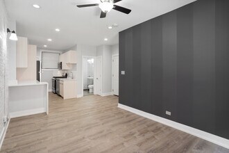 1700 W Juneway Terrace in Chicago, IL - Building Photo - Building Photo