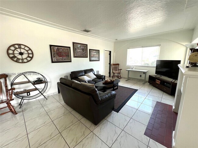 2235 SW 23rd Ave in Miami, FL - Building Photo - Building Photo