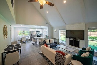 11530 Green Glade Dr in Houston, TX - Building Photo - Building Photo