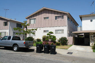 968 S New Hampshire Ave in Los Angeles, CA - Building Photo - Building Photo