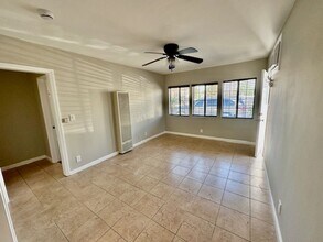 11228 Oxnard St-Unit -# A in Los Angeles, CA - Building Photo - Building Photo