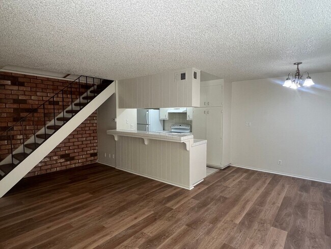 6431 Greenback Ln in Citrus Heights, CA - Building Photo - Building Photo
