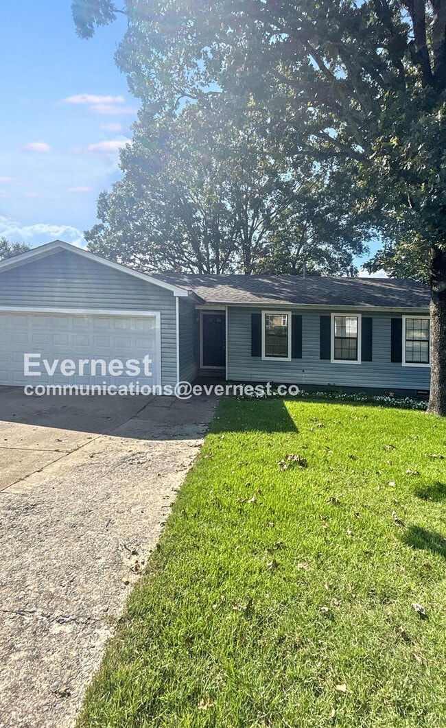 710 Autumnbrook Cir in Sherwood, AR - Foto de edificio - Building Photo